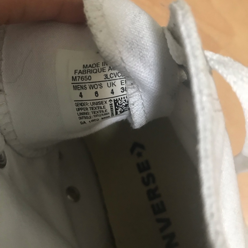 Converse - Picture 3 of 4